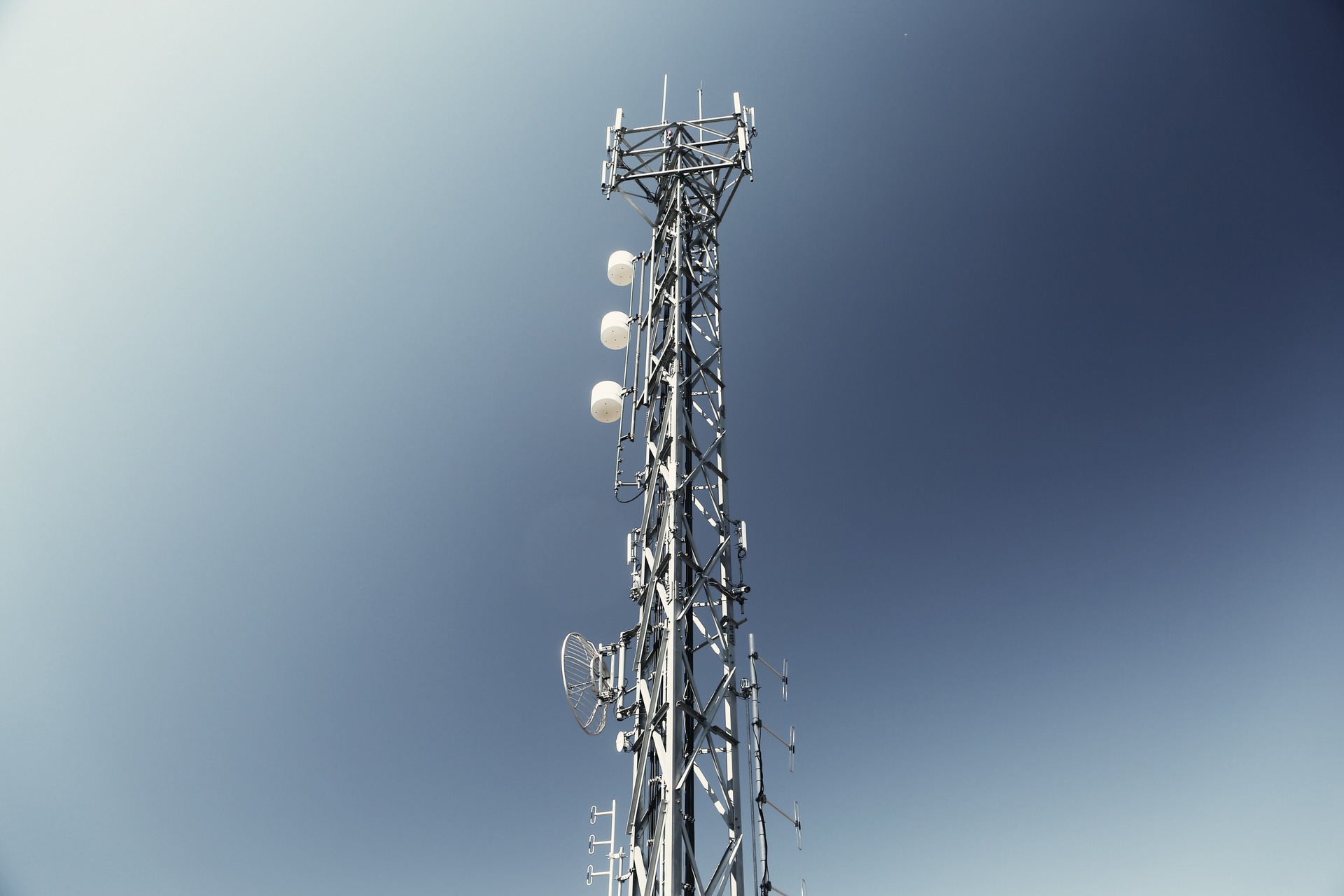 Percentuali dei superamenti su misure di impianti SRB e RTV (banda larga)