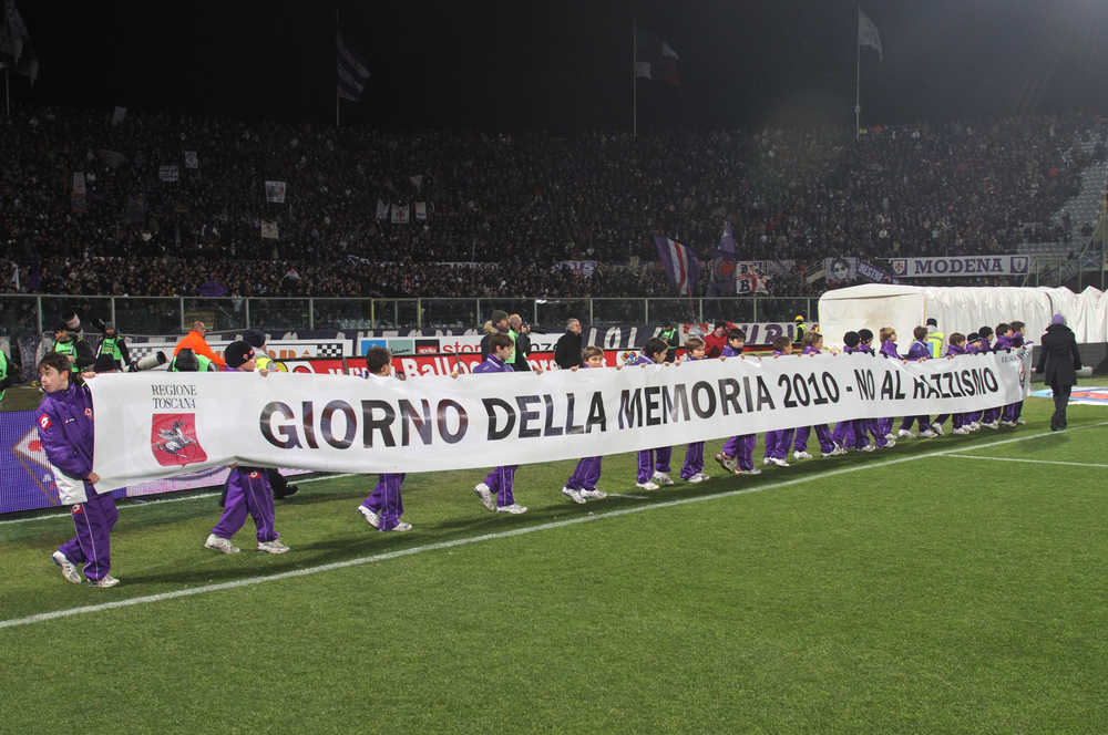 striscione_Giorno_memoria_Fiorentina_Roma_1.jpg