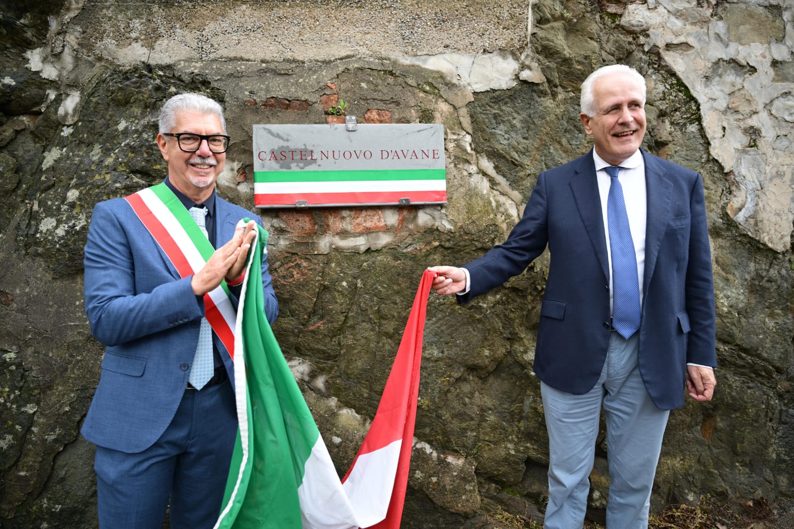 Castelnuovo d'Avane, a Cavriglia la posa della prima pietra del “borgo dei borghi”