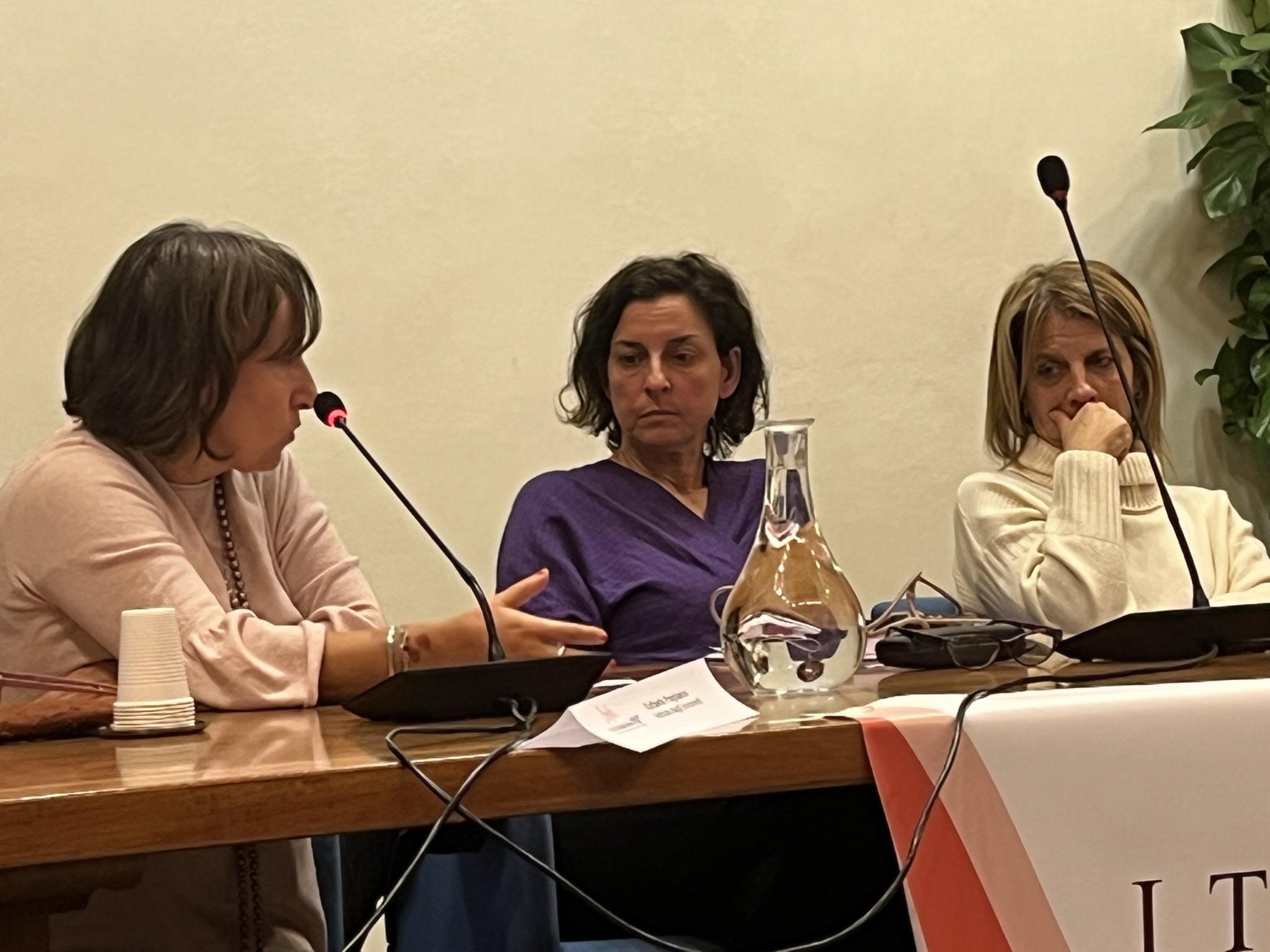 Storie di famiglie raccontate da bambini, genitori e professionisti