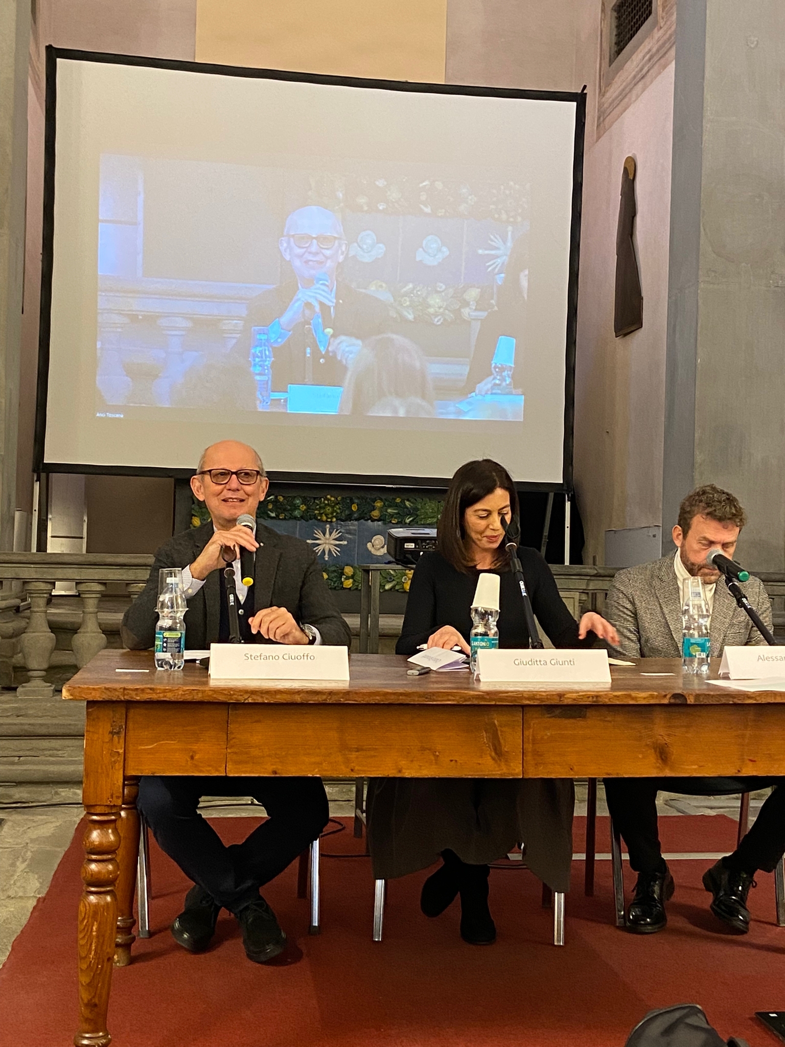Ciuoffo su Teams: “Realizzato modello che sta consolidando sistema toscano di accoglienza”