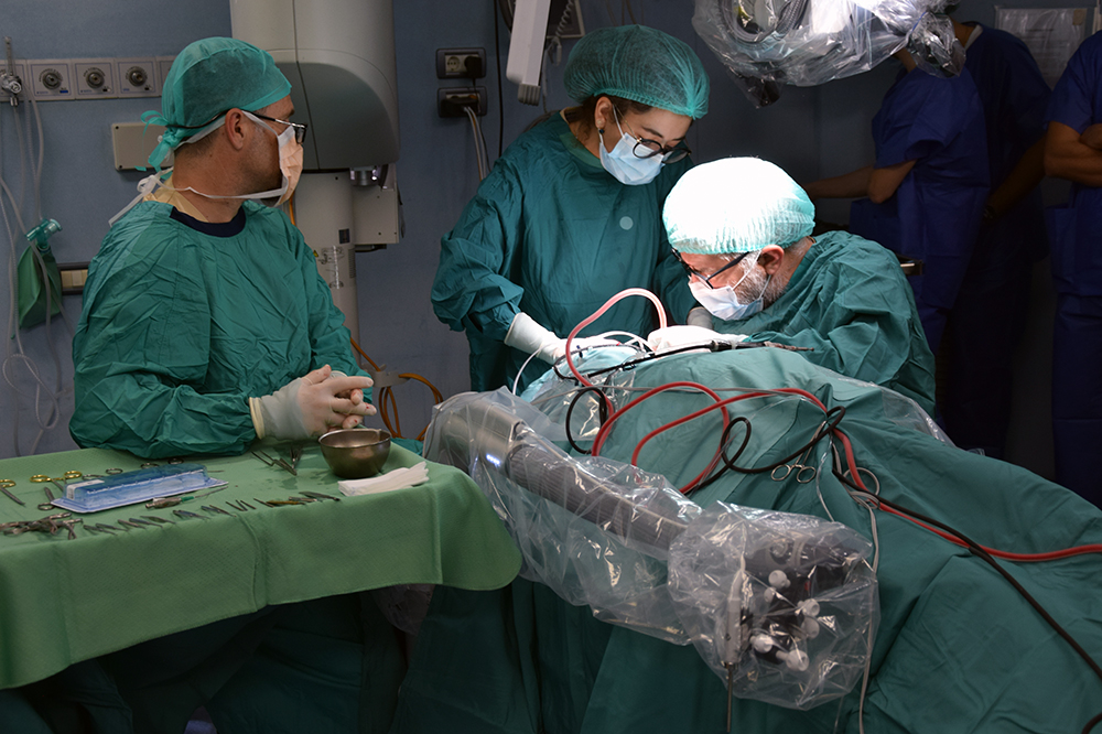 Otorinolaringoiatria, innovativo intervento eseguito a Siena per la prima volta in Italia
