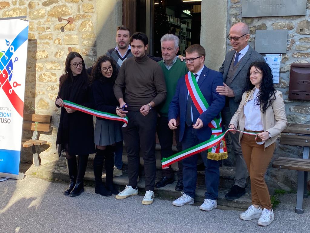 Inaugurati in Val di Bisenzio i Pdf, Punti Digitale Facile