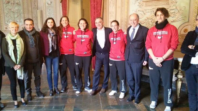 Rossi a Lucca incontra la squadra capolista del basket femminile