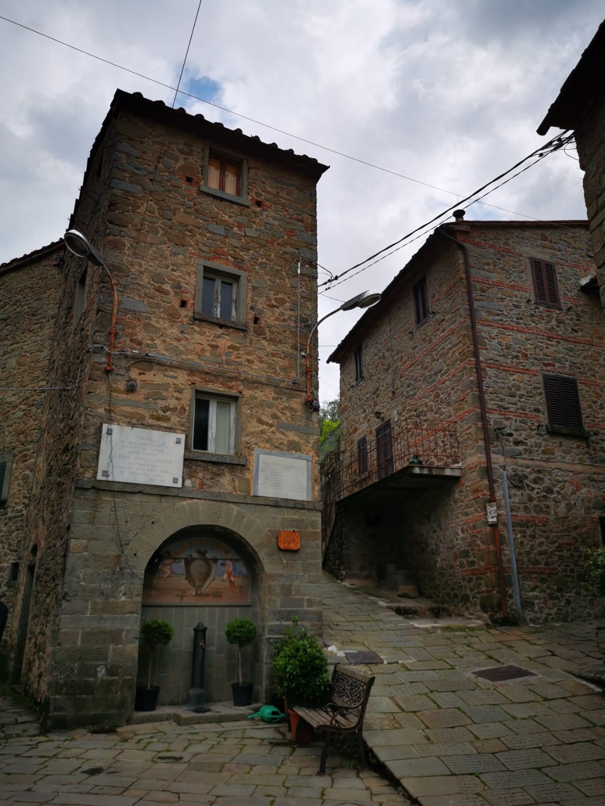 Immagine Una cooperativa di comunità per far rinascere le dieci castella della Svizzera pesciatina