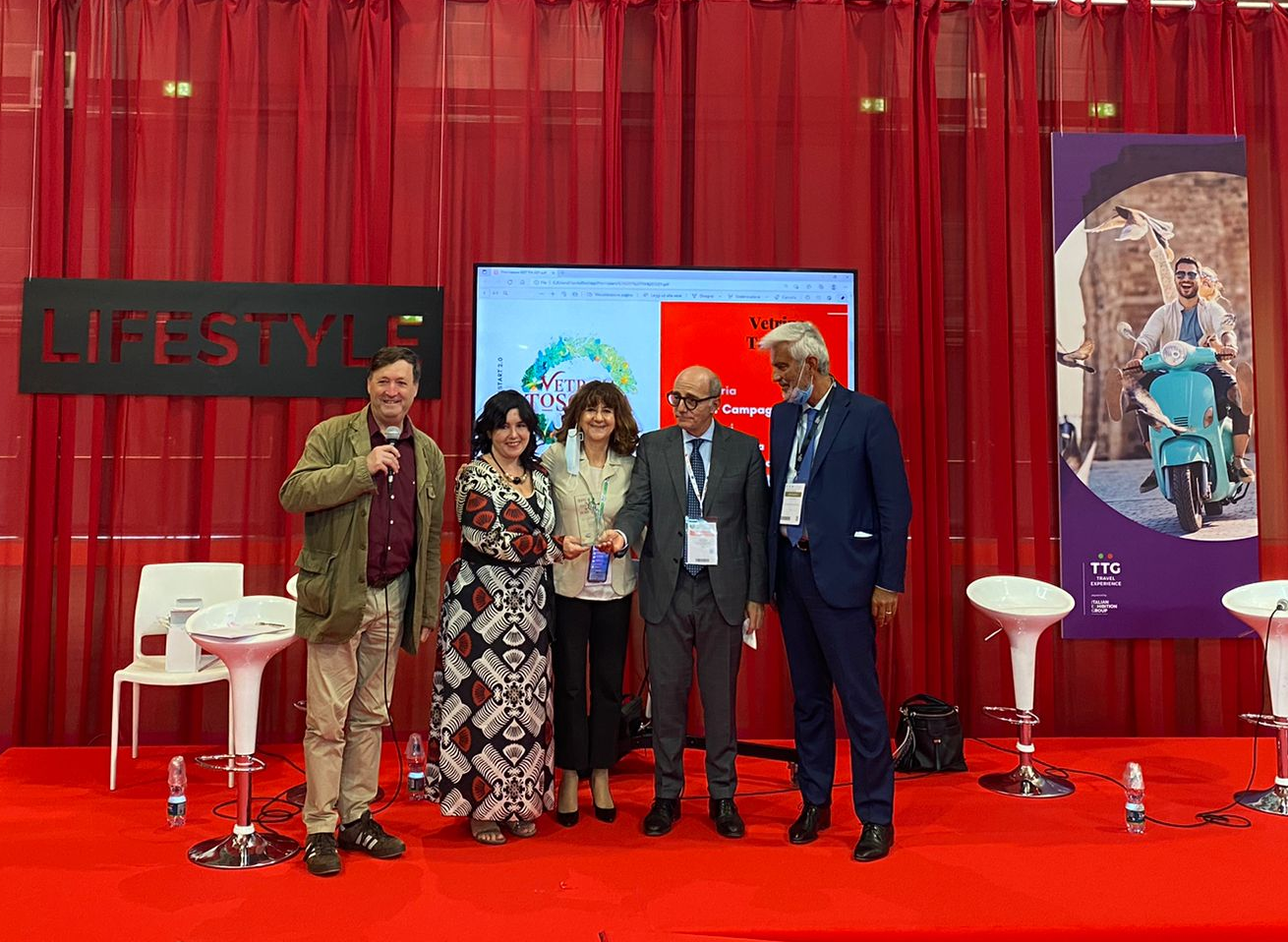 Due medaglie al turismo: Vetrina Toscana miglior progetto, Val d'Orcia migliore accoglienza