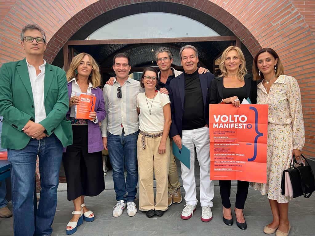 Inaugurata la mostra Volto Manifesto, che valorizza l&#39;unicità de...