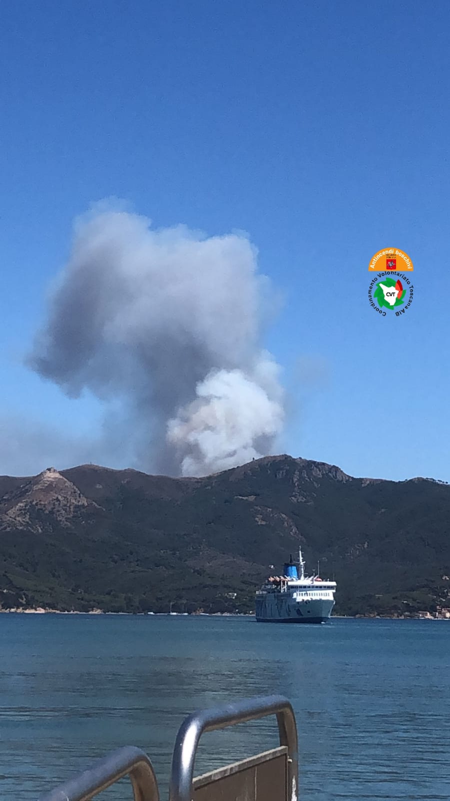 Incendio boschivo in località Capo D'Arco, all'Elba