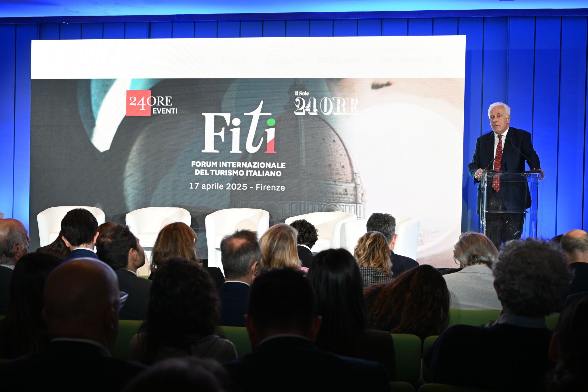 Turismo, Giani: “Toscana diffusa, modello esportabile al resto d’Italia”