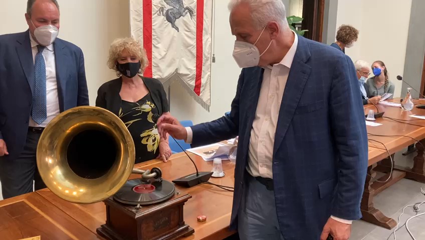 Tra Lastra a Signa e Viareggio la Toscana ricorda Enrico Caruso. Giani: “Omaggio a grande maestro”