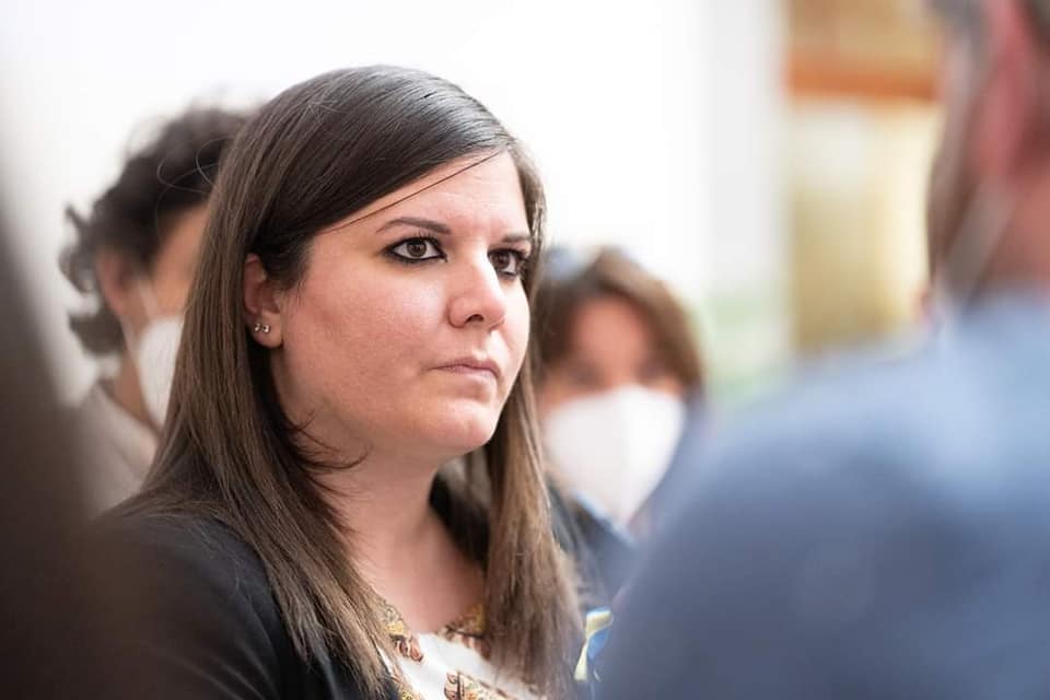 Vernice su panchina Rainbow. Nardini: