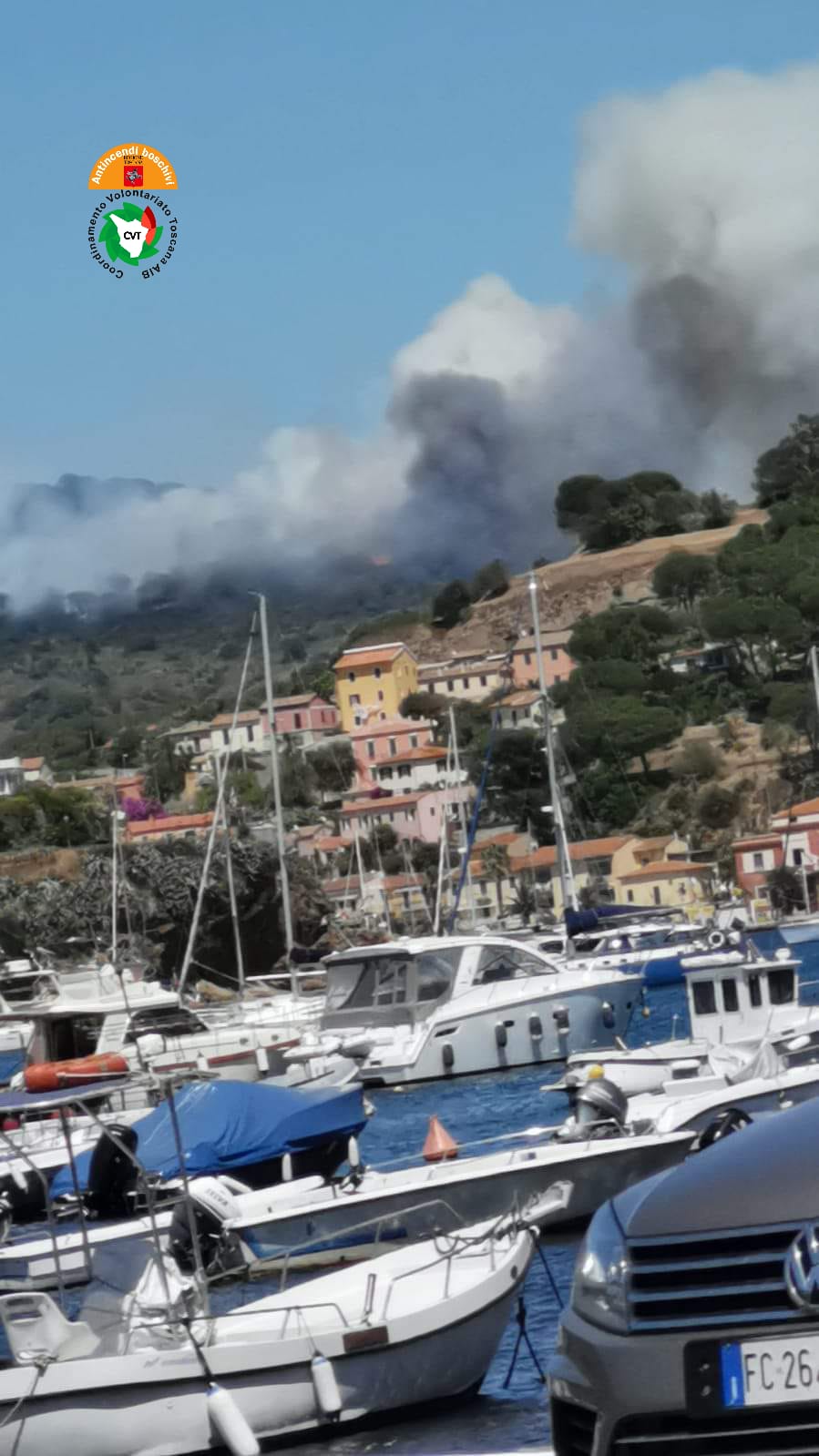 Isola d'Elba, sotto controllo l'incendio alla spiaggia Barbarossa