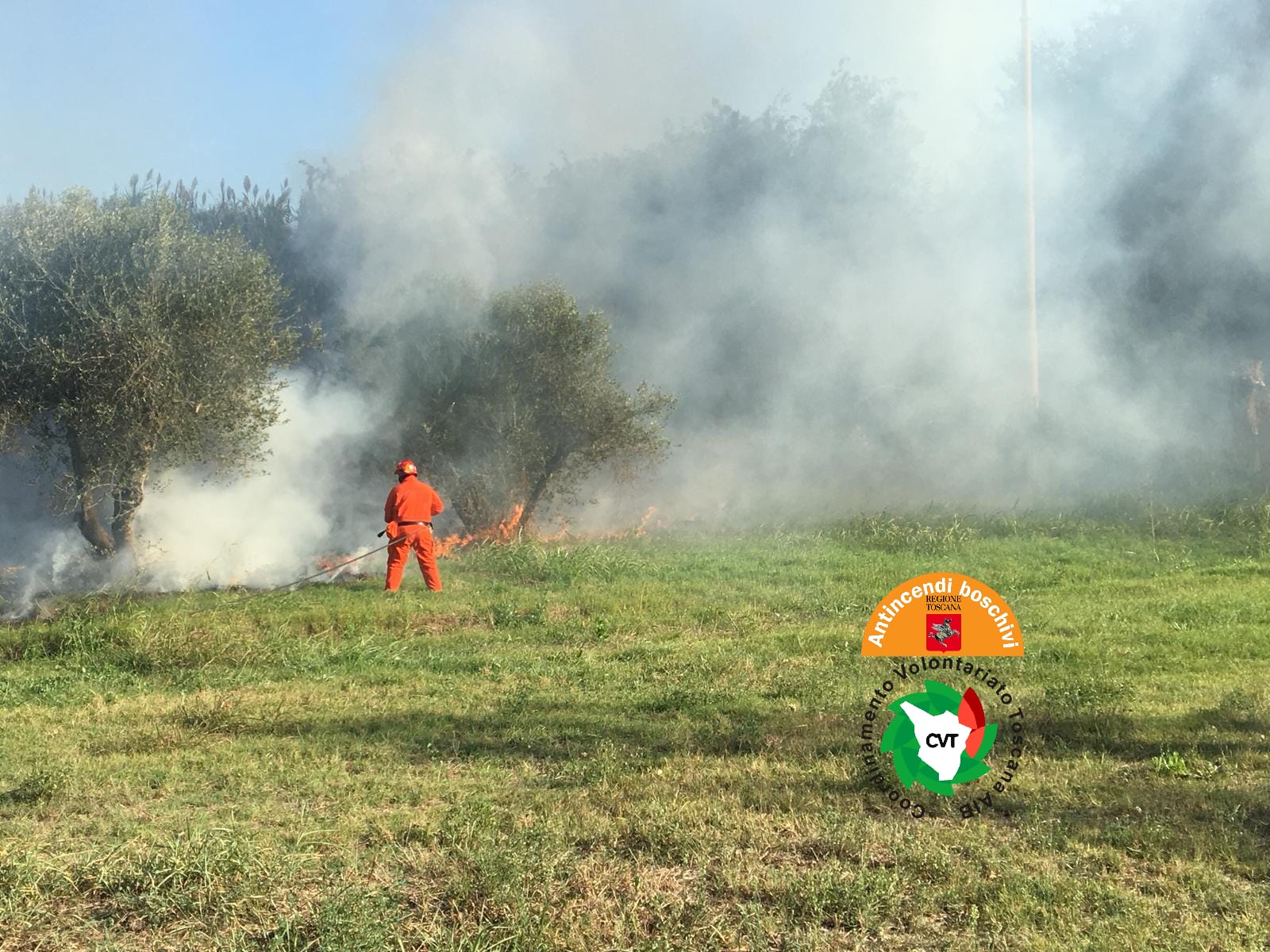 Incendi in corso a Bucine (loc. Capannole) e Signa (loc. Castelletti)