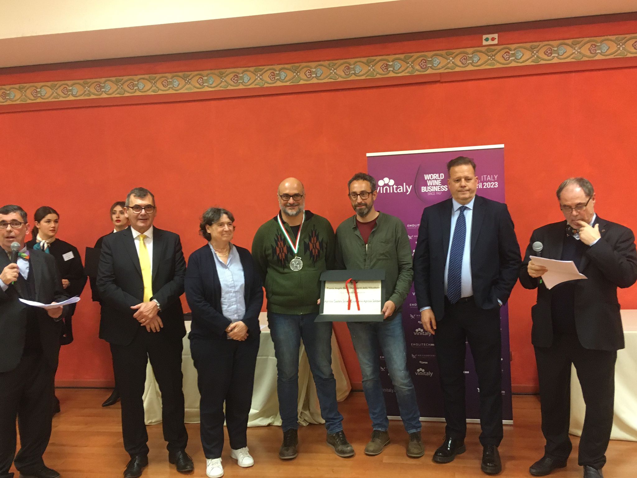 Vinitaly, Saccardi premia la cooperativa sociale Calafata  