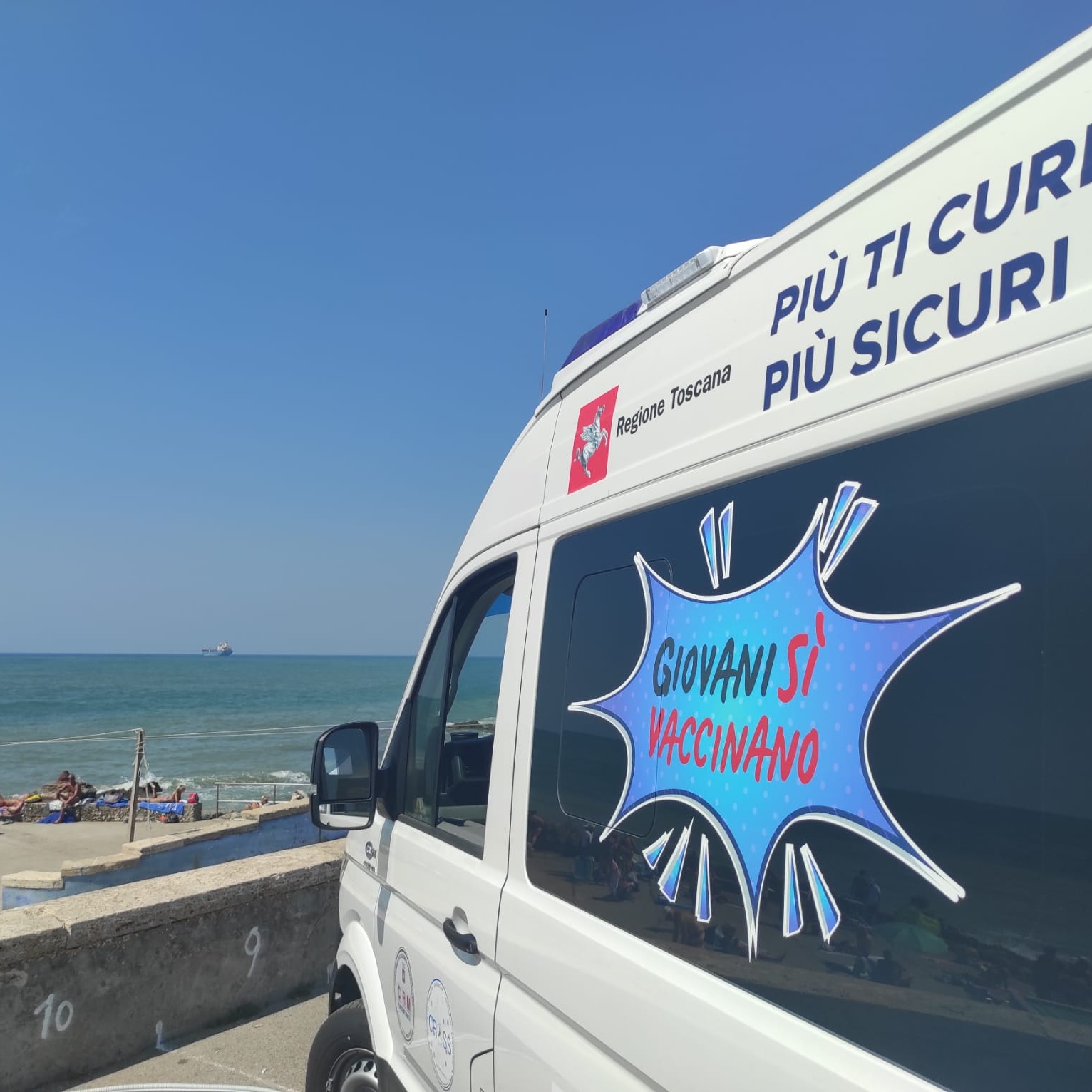 #GiovaniSìVaccinano in concerto: il camper al Beat Festival di Empoli e a Prato