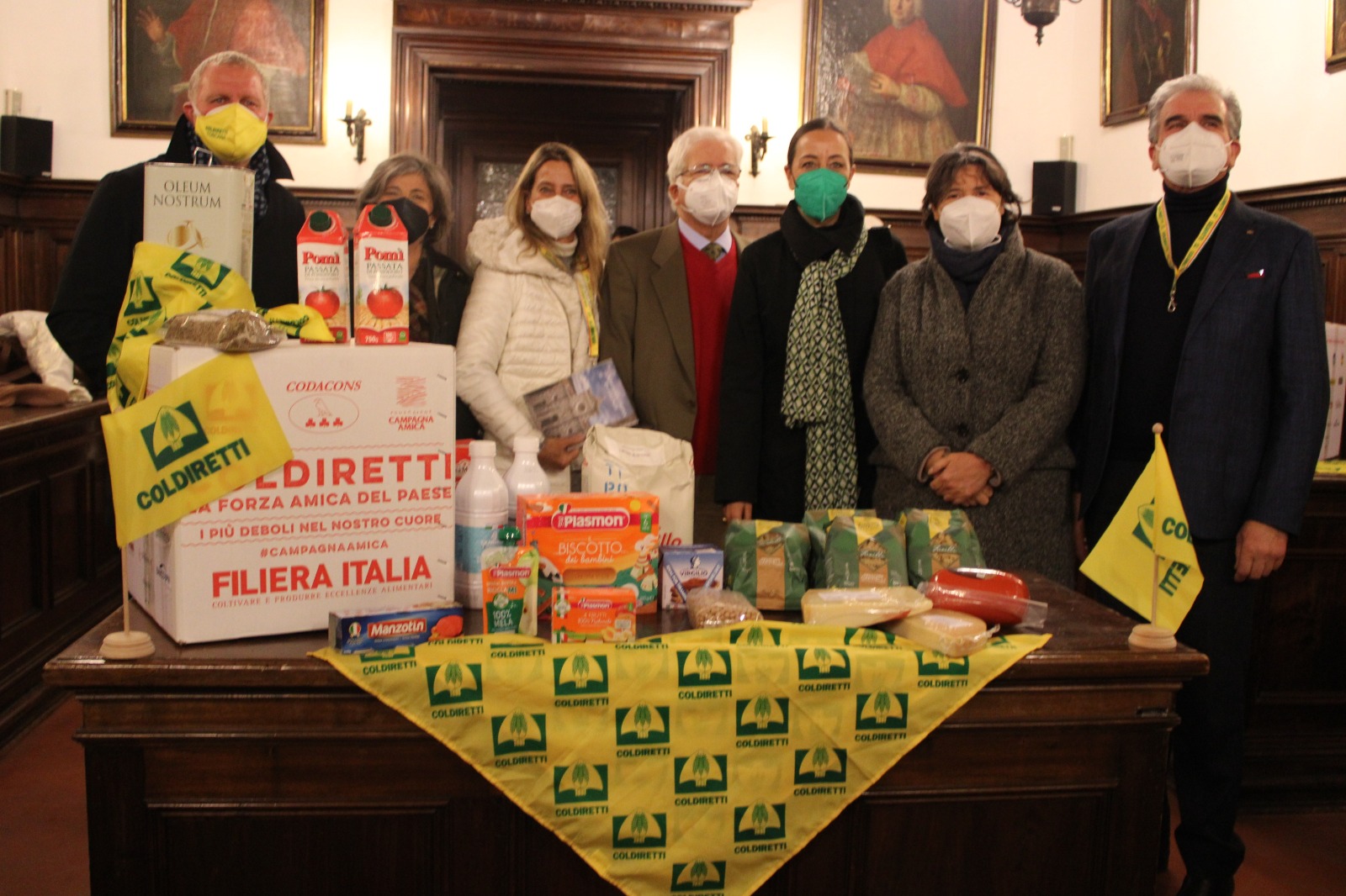 Saccardi consegna alla Misericordia i pacchi alimentari Coldiretti per famiglie bisognose