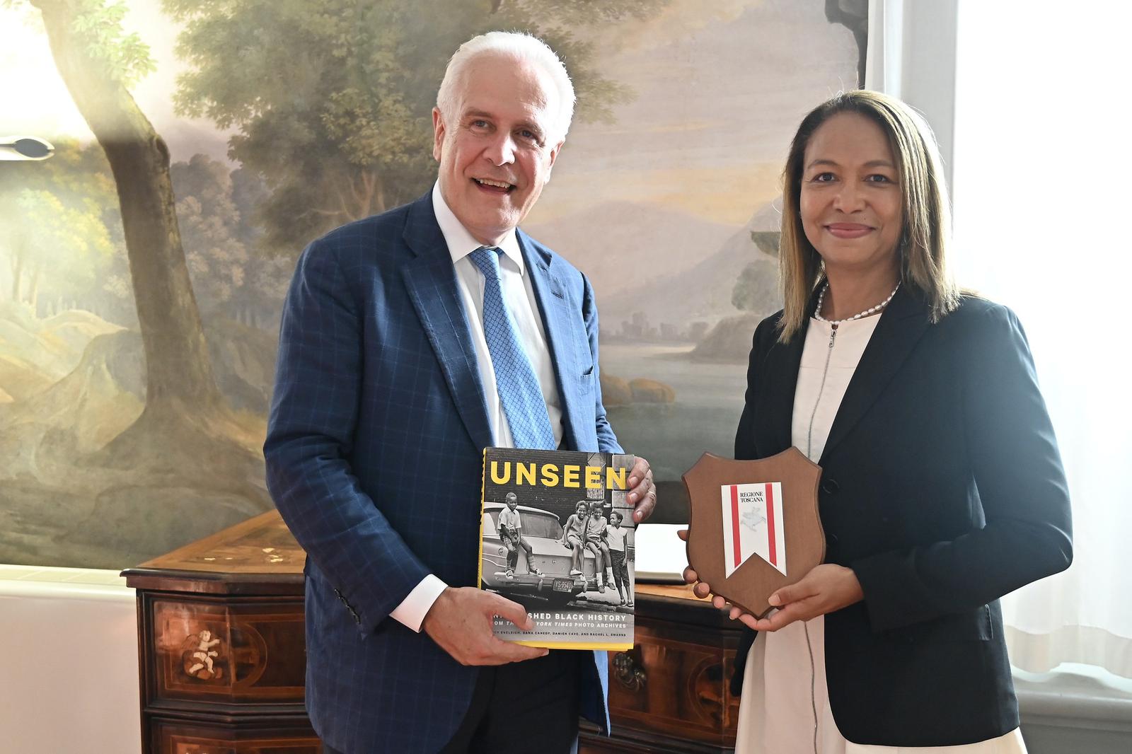 Giani riceve la nuova Console degli Stati Uniti a Firenze, Daniela B...