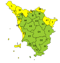 Maltempo, codice giallo per vento e mareggiate