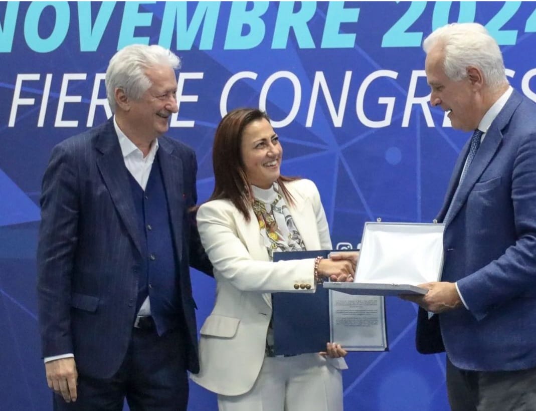 Premio speciale al Forum Risk Management in Sanità al presidente Giani nell’anno di Vasari