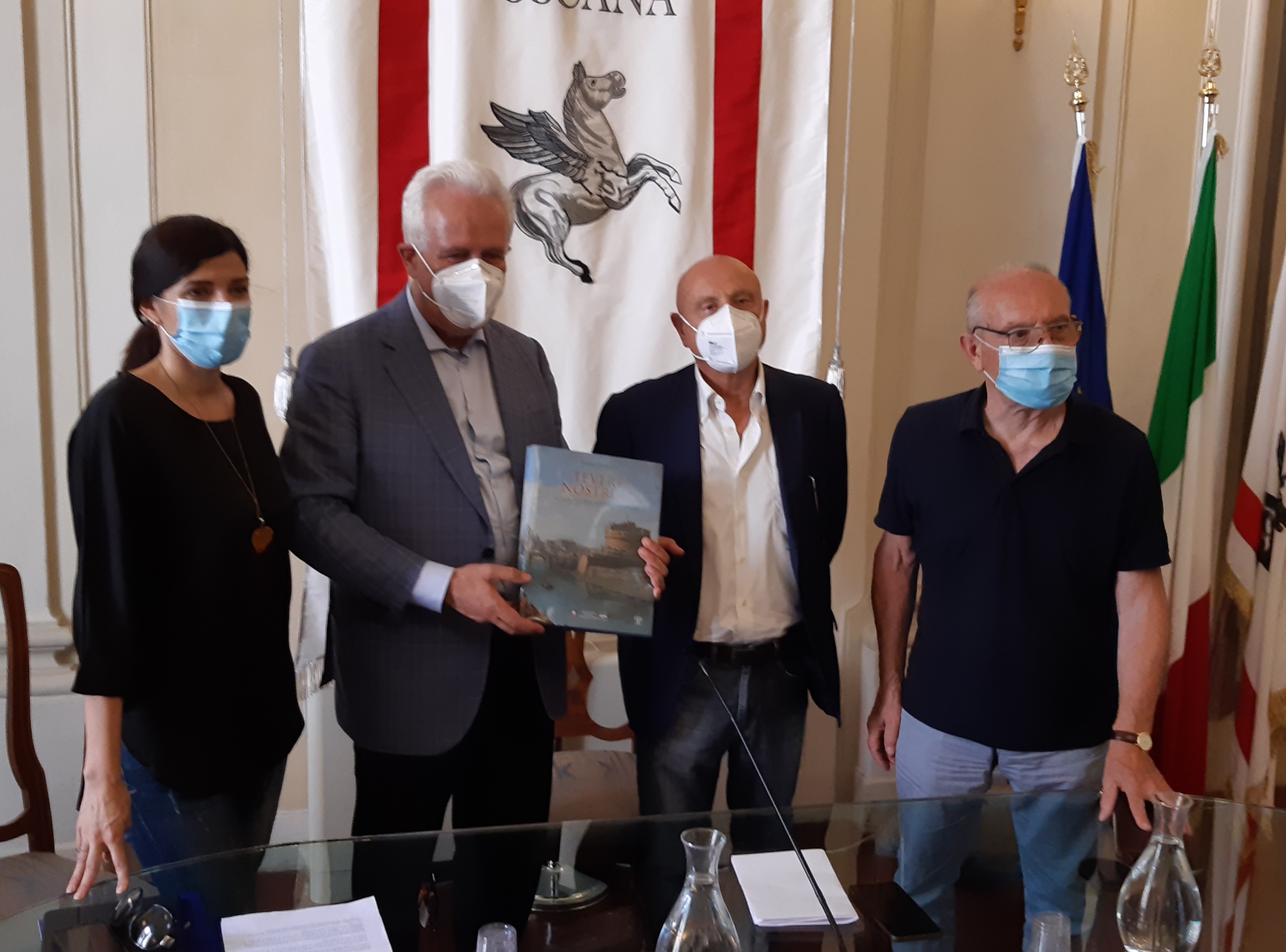 Il racconto per immagini del Tevere. Presentato oggi il libro a Palazzo Strozzi Sacrati