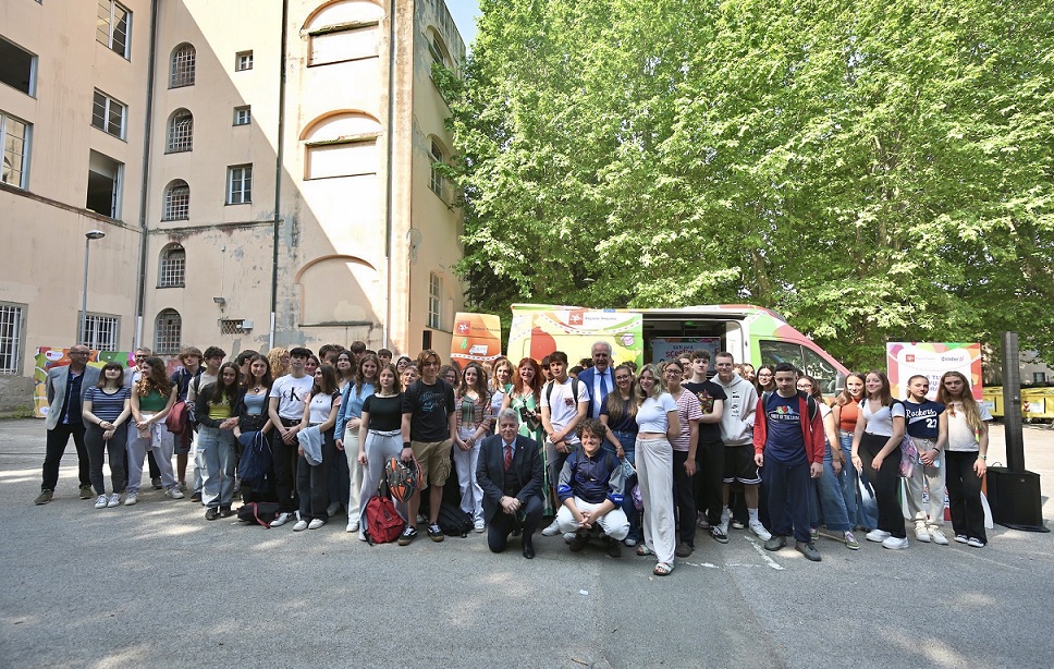 Giovanisì in tour, camper al Cecioni di Livorno. Giani: &#34;Toscana...