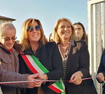 L'assessore Grieco inaugura la nuova scuola di Donoratico:
