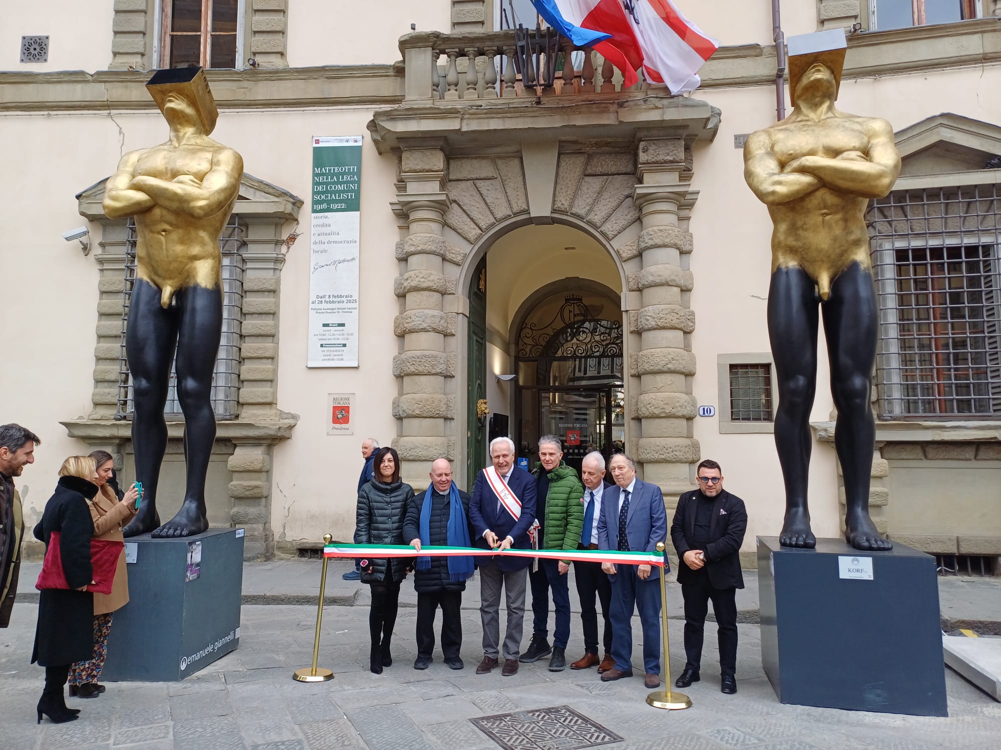 “Il Cielo sopra Firenze”, inaugurate le installazioni con i “Giganti” di Emanuele Giannelli