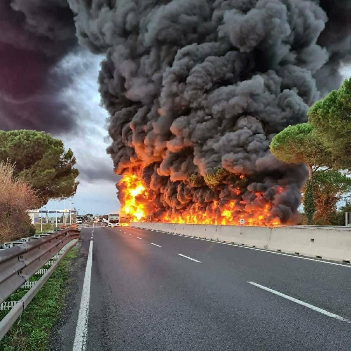 Cisterna in fiamme in Fi-Pi-Li, Baccelli: