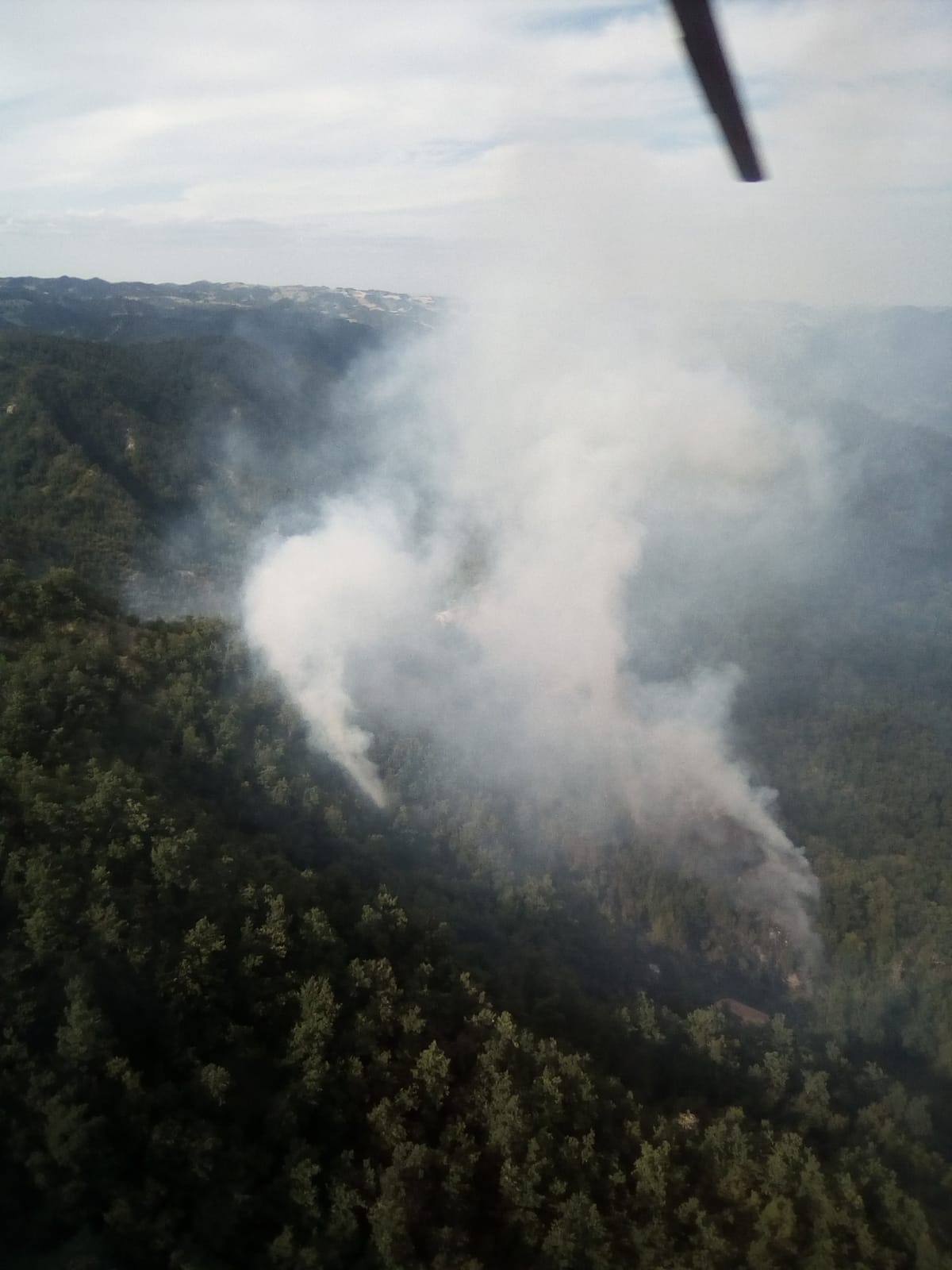 Incendio nel comune di Marradi, intervenuti 2 elicotteri