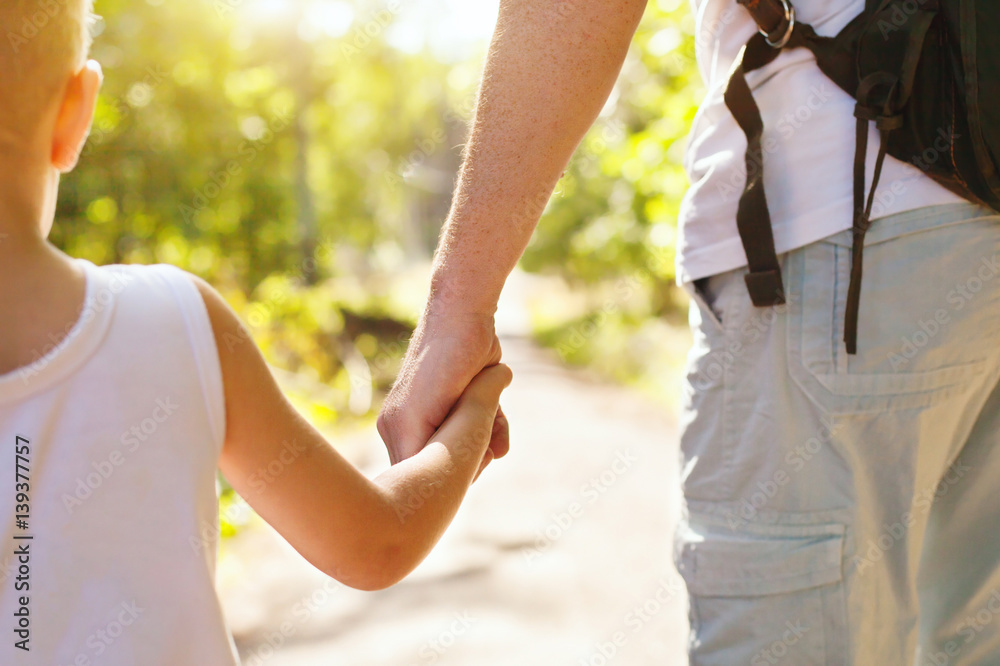 Infanzia e adolescenza, la Toscana punta sulla centralità del territorio