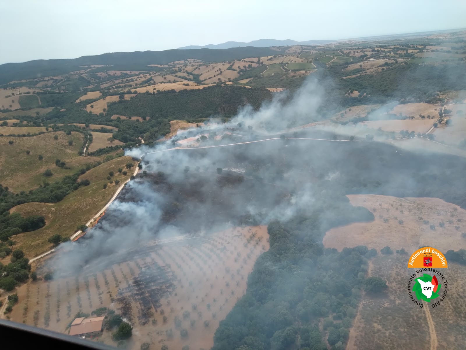 Incendio nel comune di Scansano (Grosseto): interessata un'area di oltre 20 ettari