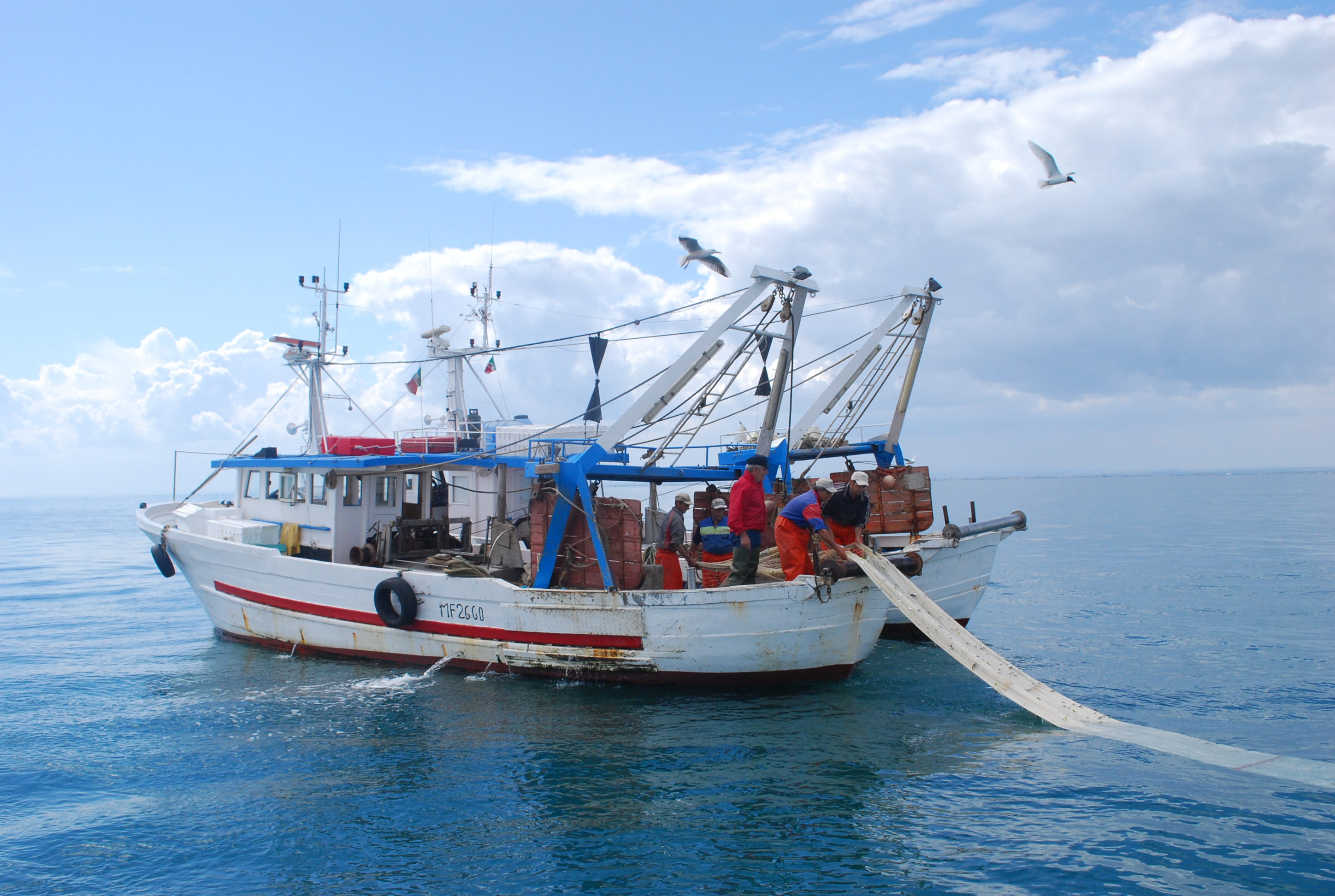 Sostegno alla pesca costiera, in arrivo tre bandi per un totale di 1,8 milioni 