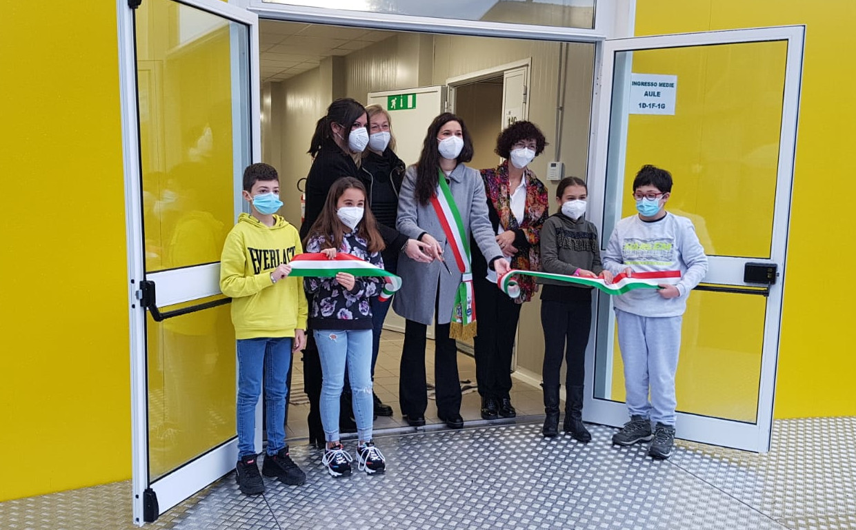 Ponsacco, inaugurati i nuovi moduli scolastici all'istituto Niccolini