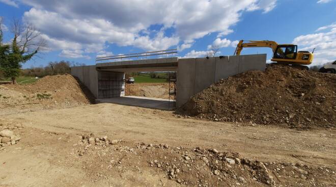 Monni a Cinigiano (Gr) inaugura il ponte sul torrente Trisolla