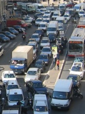 Tasse automobilistiche, i pagamenti di marzo, aprile e maggio slittano a giugno