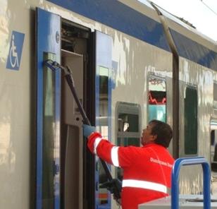 Licenziamenti addetti pulizie treni: Ceccobao telefona e scrive a Soprano
