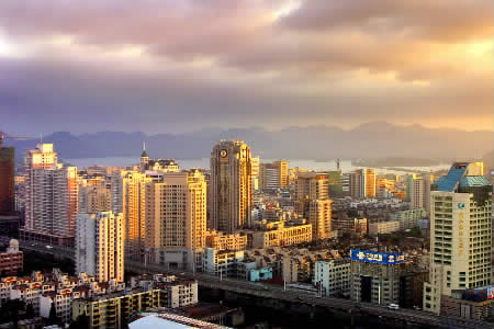 Cina, prima intesa sul centro di ricerca. Domani la firma per sviluppare un ebay toscano