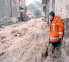 Aree a rischio esondazioni, con le nuove norme bloccate le edificazioni