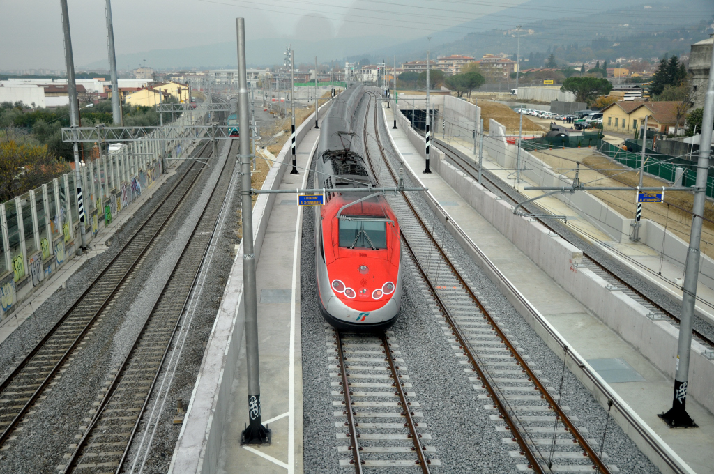 Rossi a inaugurazione scavalco ferroviario: 'Opera moderna e utile per favorire efficienza e puntualità'