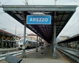 Un Intercity ed un Regiostar: tornano i collegamenti veloci per Arezzo e Chiusi
