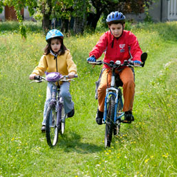 Bambini più sicuri in bici e in auto, in occasione dei Mondiali di ciclismo
