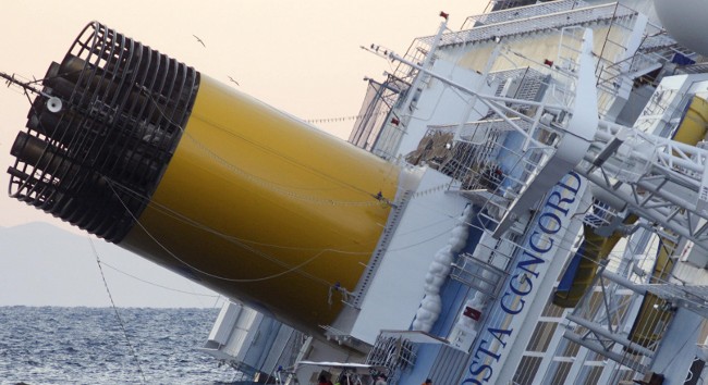 Costa Concordia, terminata la pulizia dei fondali; ora l'intervento di 'restauro' degli habitat