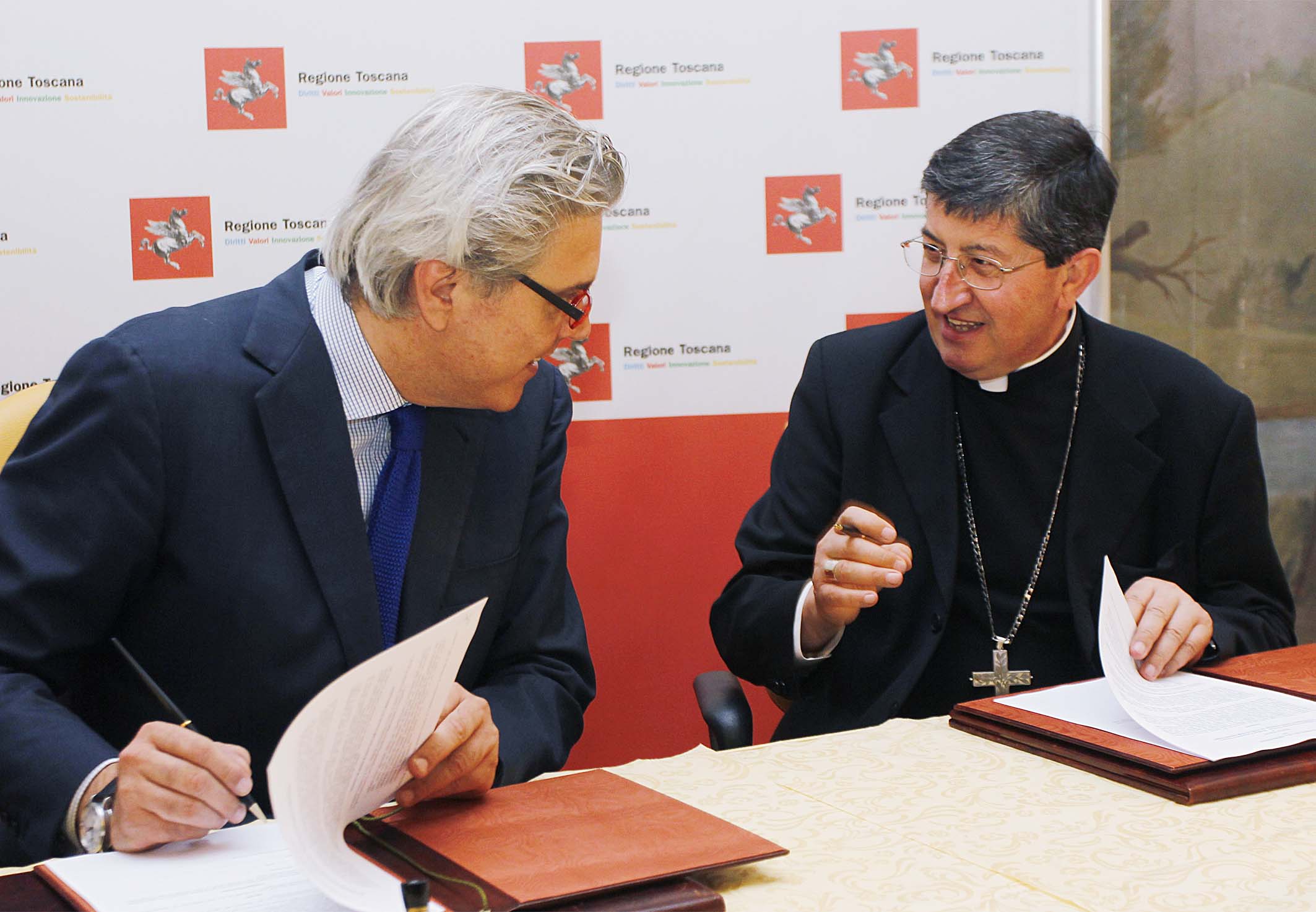 Firmato accordo tra Regione e Vescovi toscani per l'assistenza agli anziani fragili