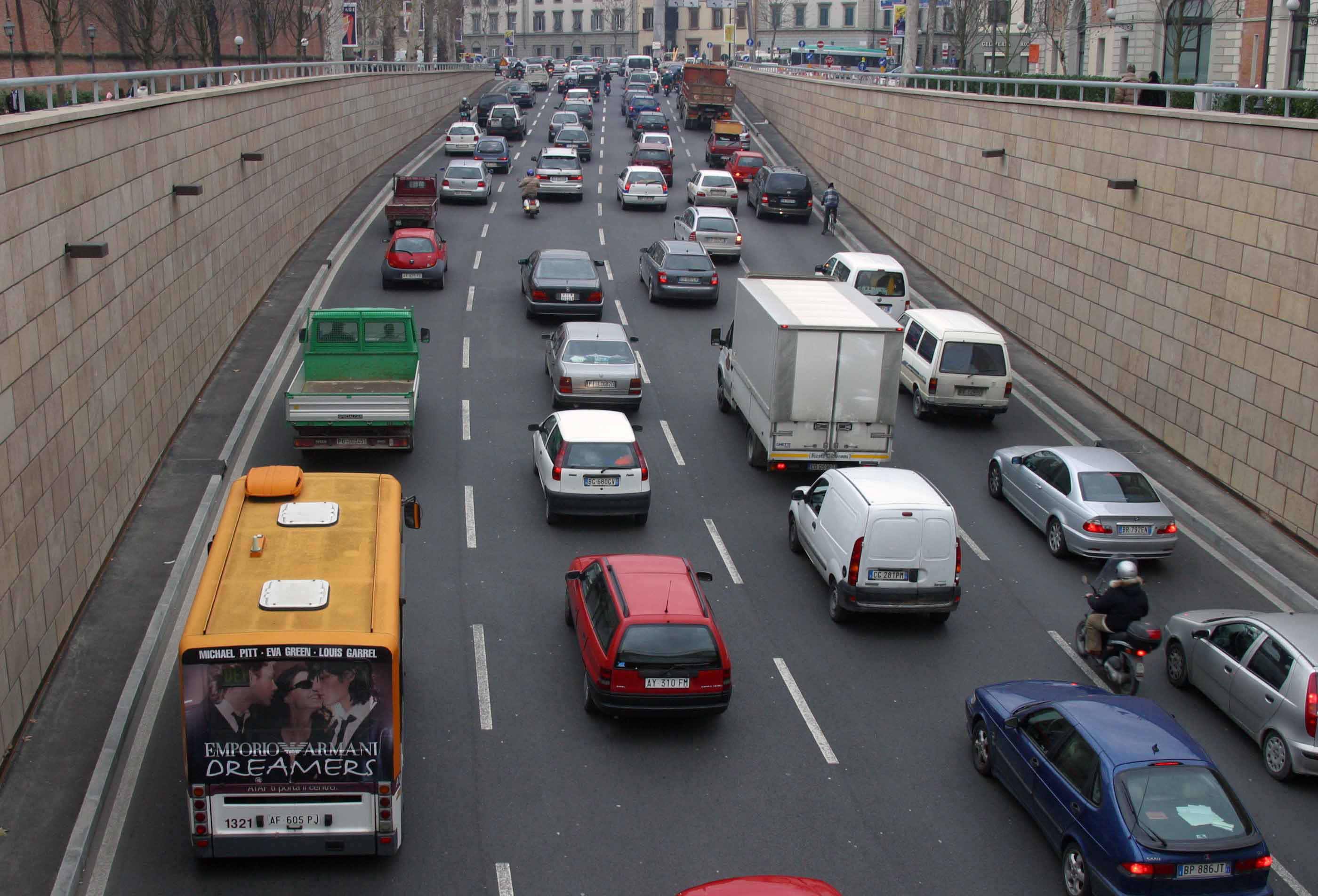Dati aperti e imprese innovative per gestire il traffico e migliorare la qualità dell’aria