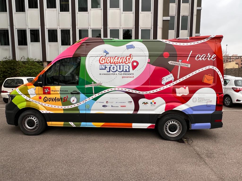 “Giovanisì in tour”, a bordo del camper un nuovo viaggio nelle scuol...