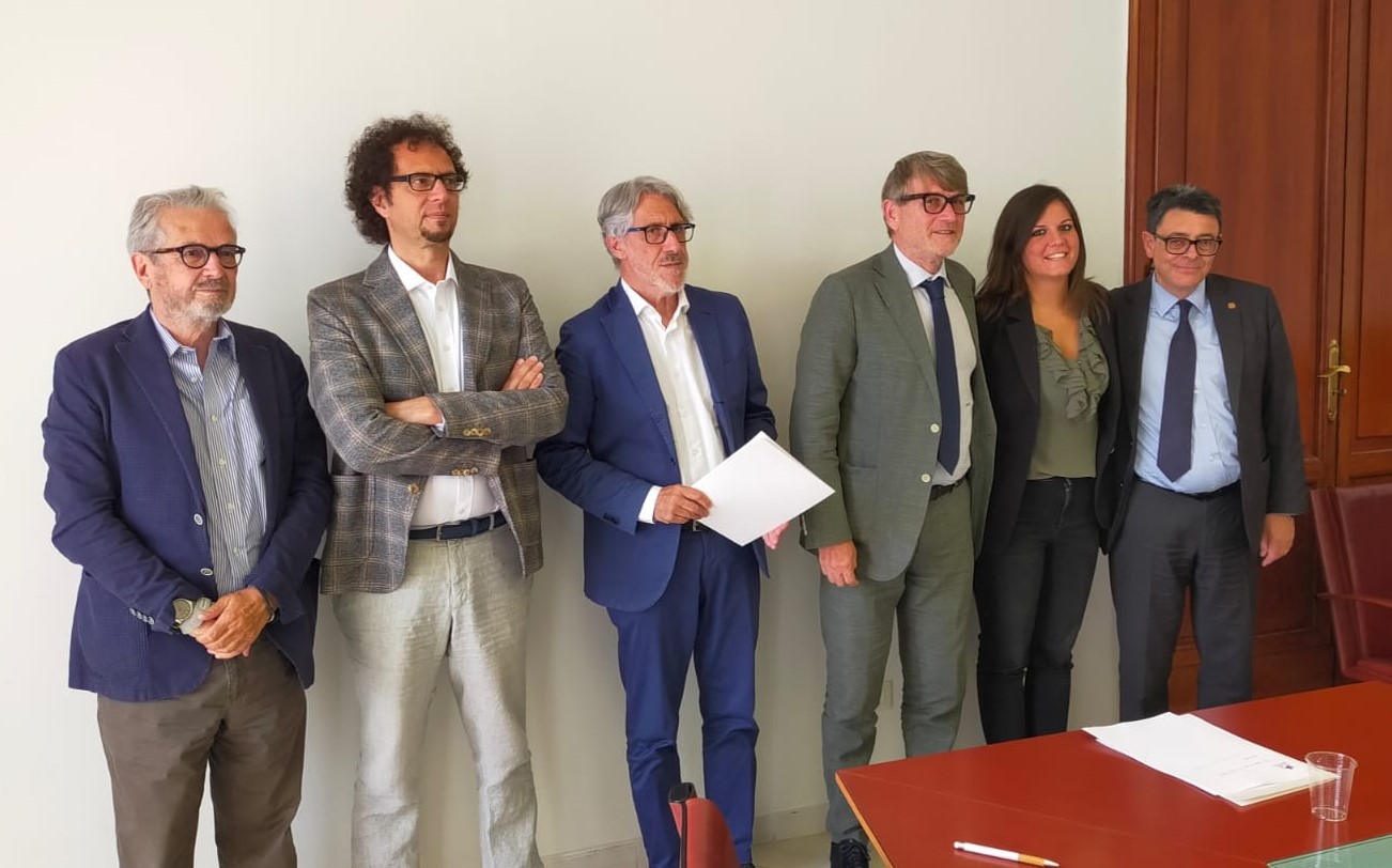Università, a Siena per studentesse e studenti muoversi in bus costa meno della metà