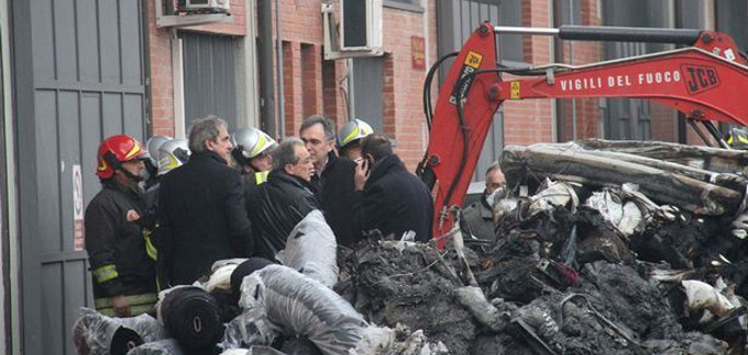 Un anno fa il rogo: ancora dormitori ma in regola un'azienda su tre