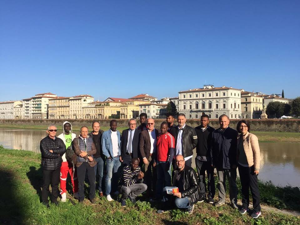 Richiedenti asilo, sono pronti i 'migranti bonificatori'. Puliranno gli argini di tutta l'asta dell'Arno