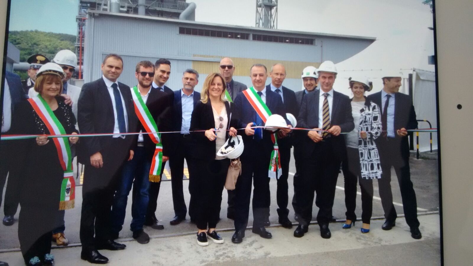 Inaugurato impianto che integra geotermia e biomassa, Fratoni: