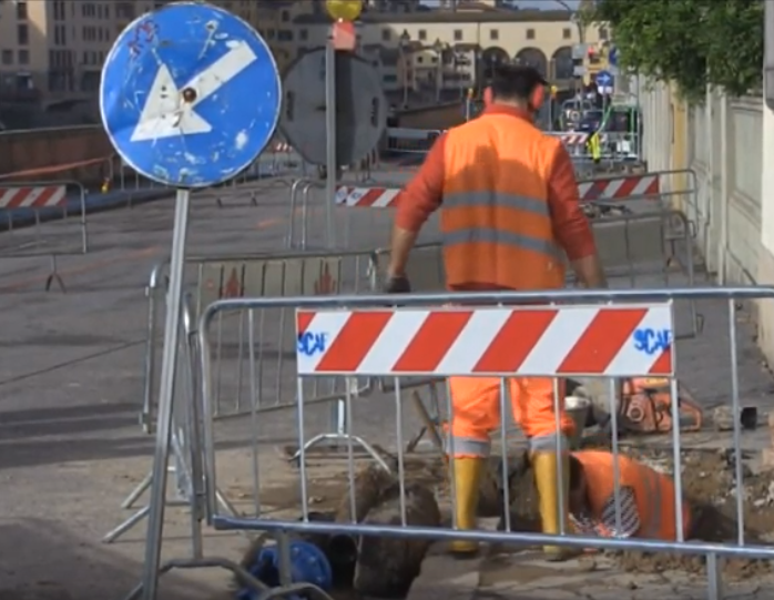 Lungarno Diaz, riunione del tavolo tecnico: al via i sondaggi per verificare la stabilità dell'area